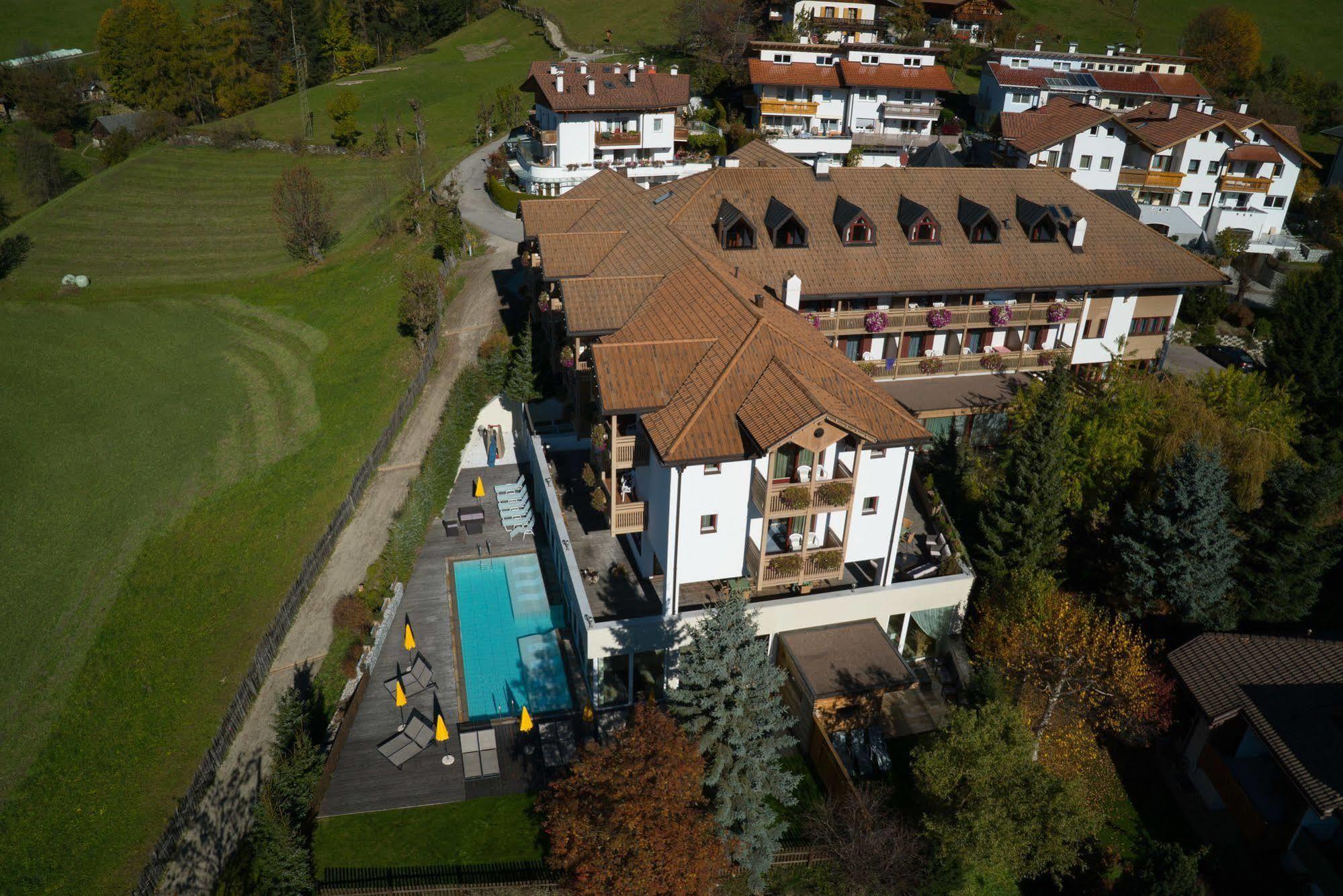 Falkensteiner Hotel & Spa Sonnenparadies Terento Esterno foto